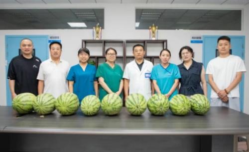 【医心向善·遇见文明】酷暑送清凉，帮扶有温度——交大一附院榆林医院开展“夏日送清凉”慰问活动