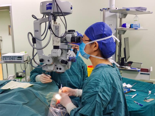 【国家区域医疗中心·名医在身边】陕北首例！交大一附院榆林医院眼科团队成功实施穿透性角膜移植联合角膜缘干细胞移植术